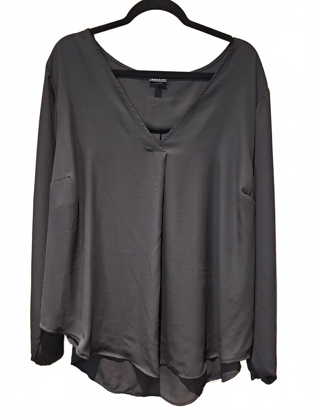 Torrid Black Long Sleeve V-Neck Pullover Blouse Plus Size 3 Women